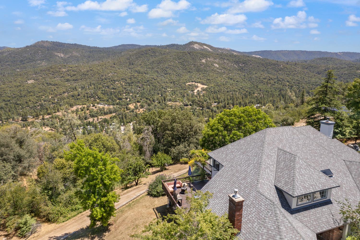 41723 Yosemite Pines Dr, Oakhurst, CA 93644