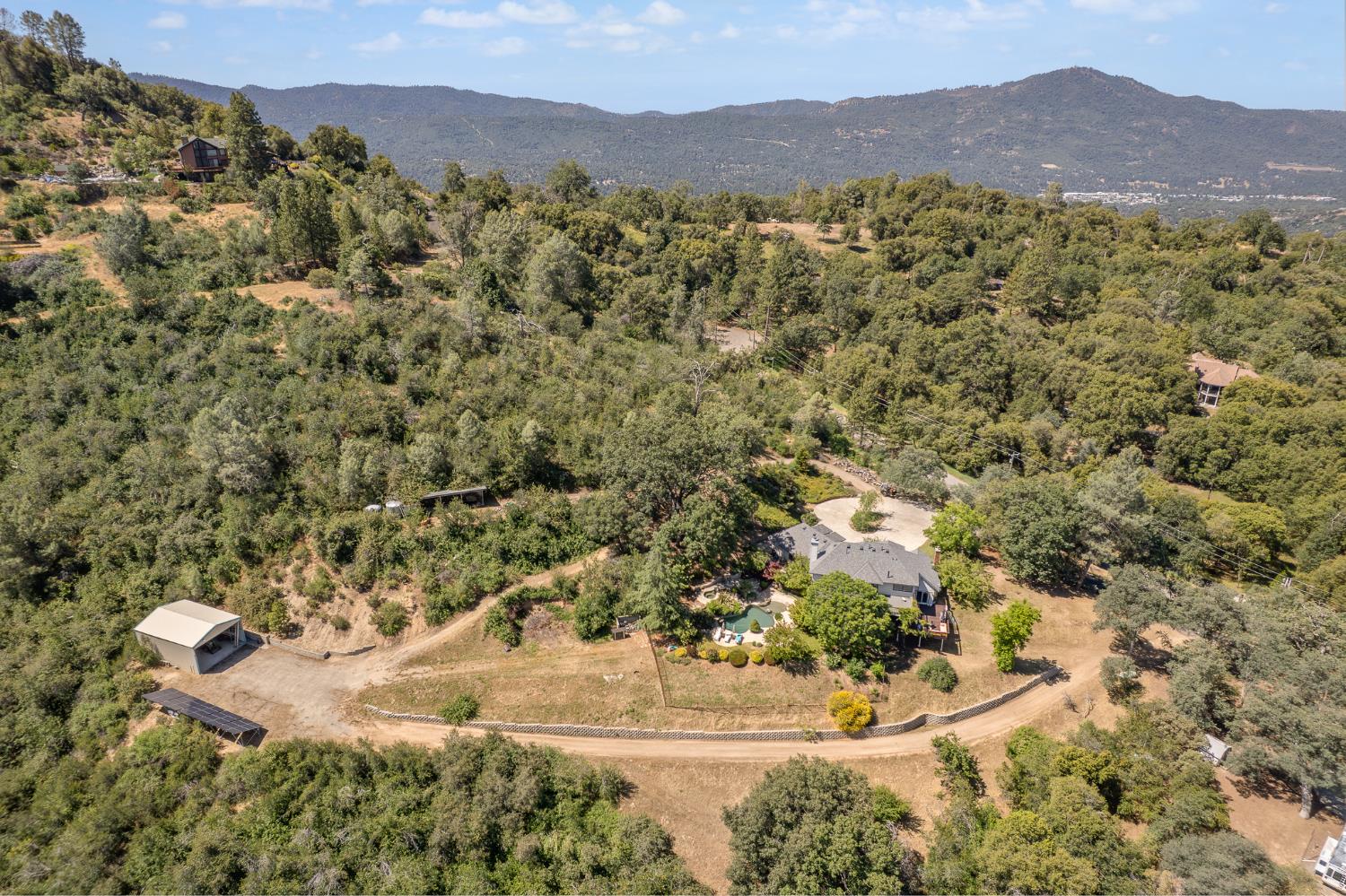41723 Yosemite Pines Dr, Oakhurst, CA 93644
