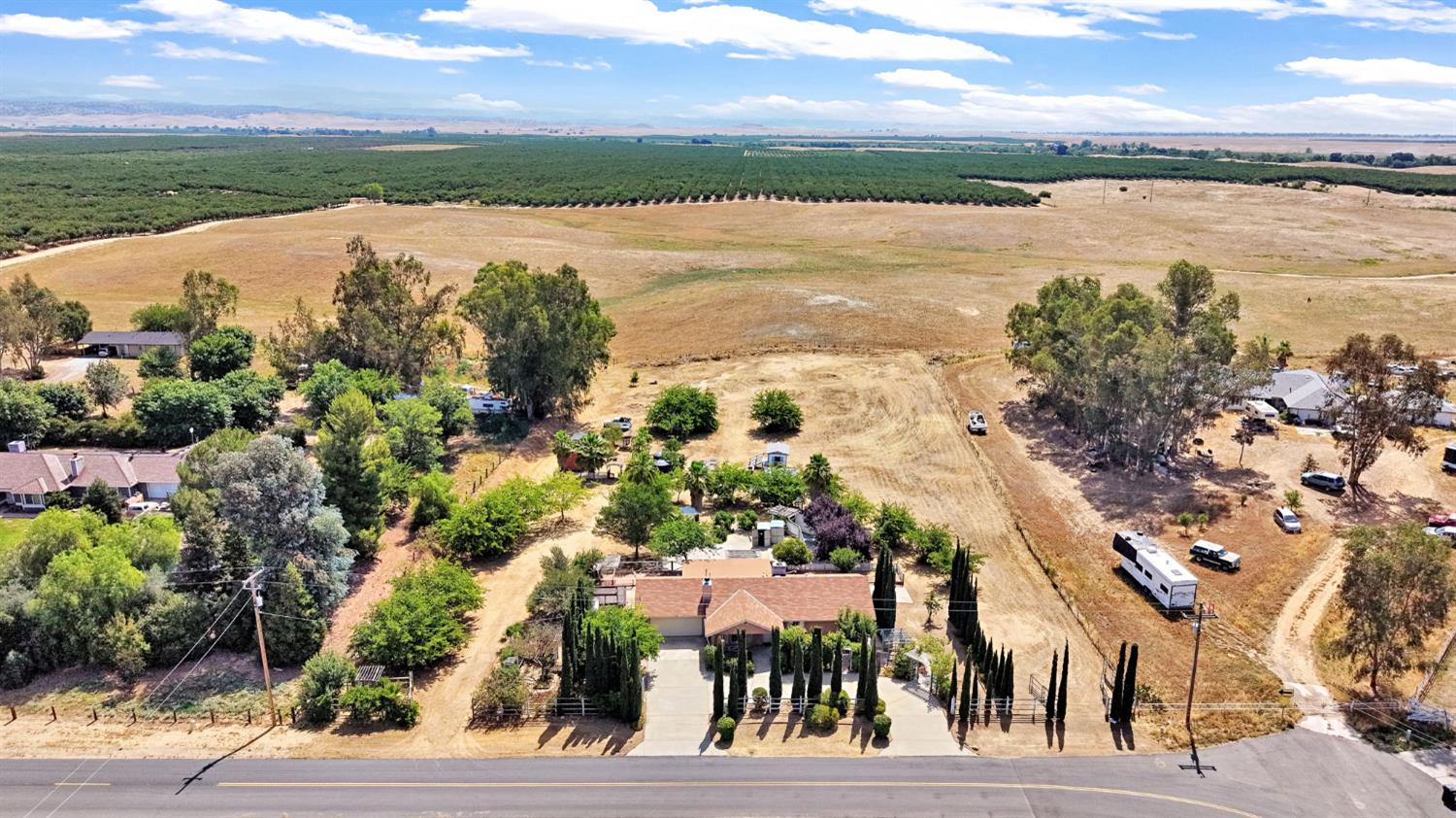 19609 Claremont Rd, Madera, CA 93638