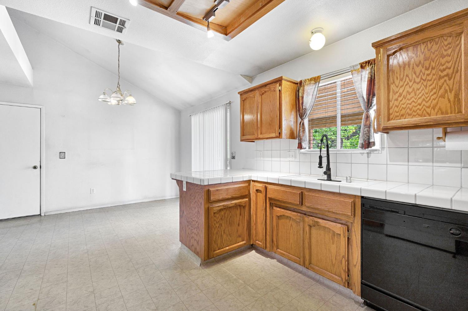 19609 Claremont Rd, Madera, CA 93638