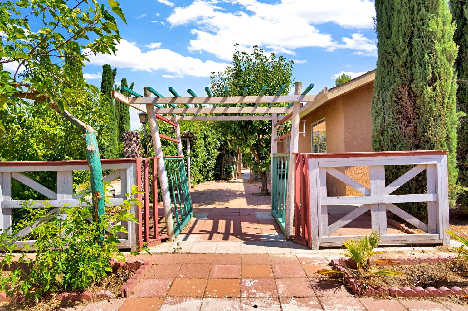19609 Claremont Rd, Madera, CA 93638