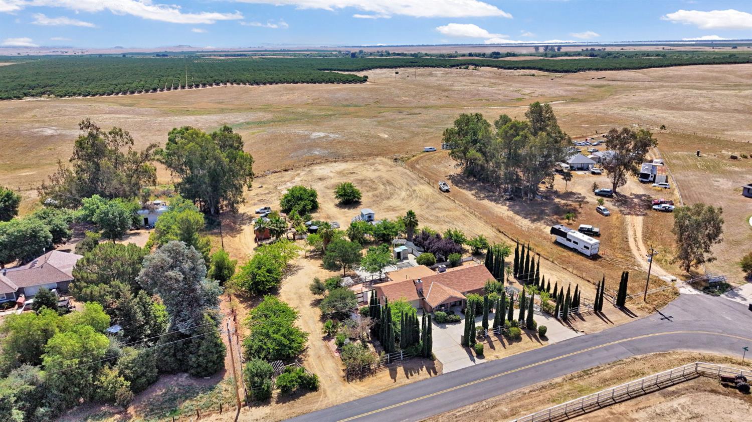 19609 Claremont Rd, Madera, CA 93638