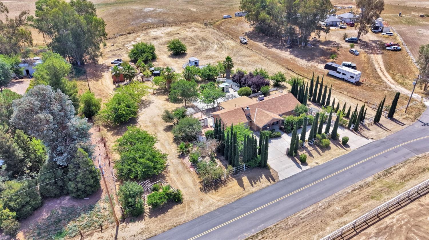 19609 Claremont Rd, Madera, CA 93638