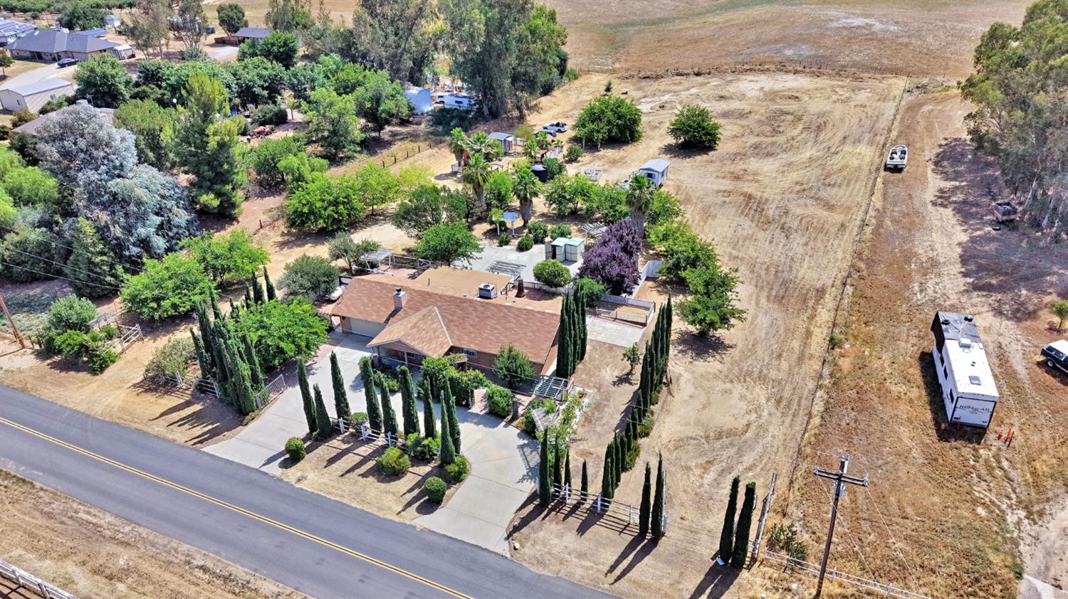 19609 Claremont Rd, Madera, CA 93638