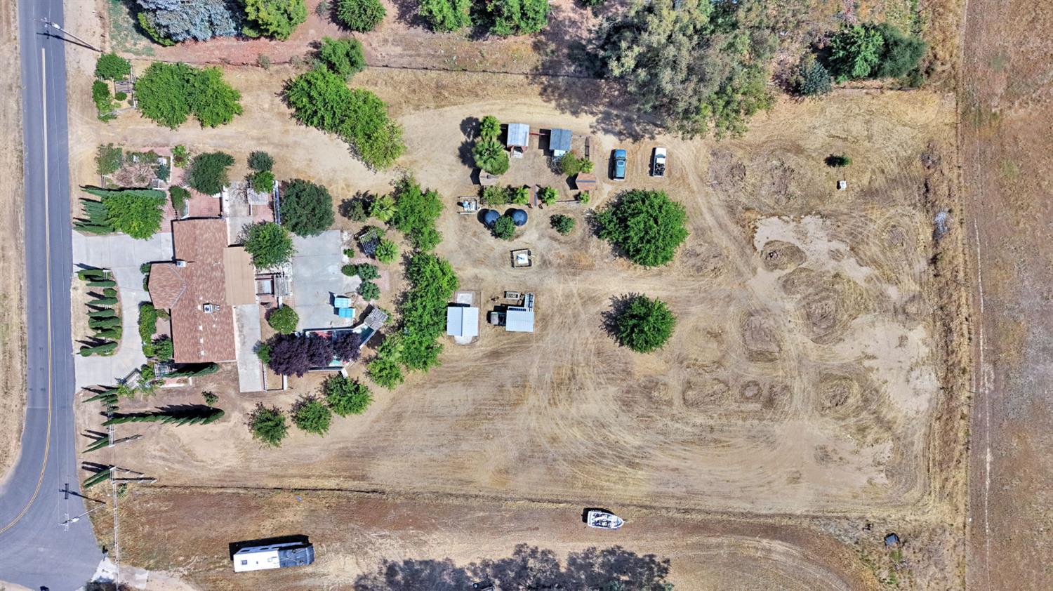 19609 Claremont Rd, Madera, CA 93638