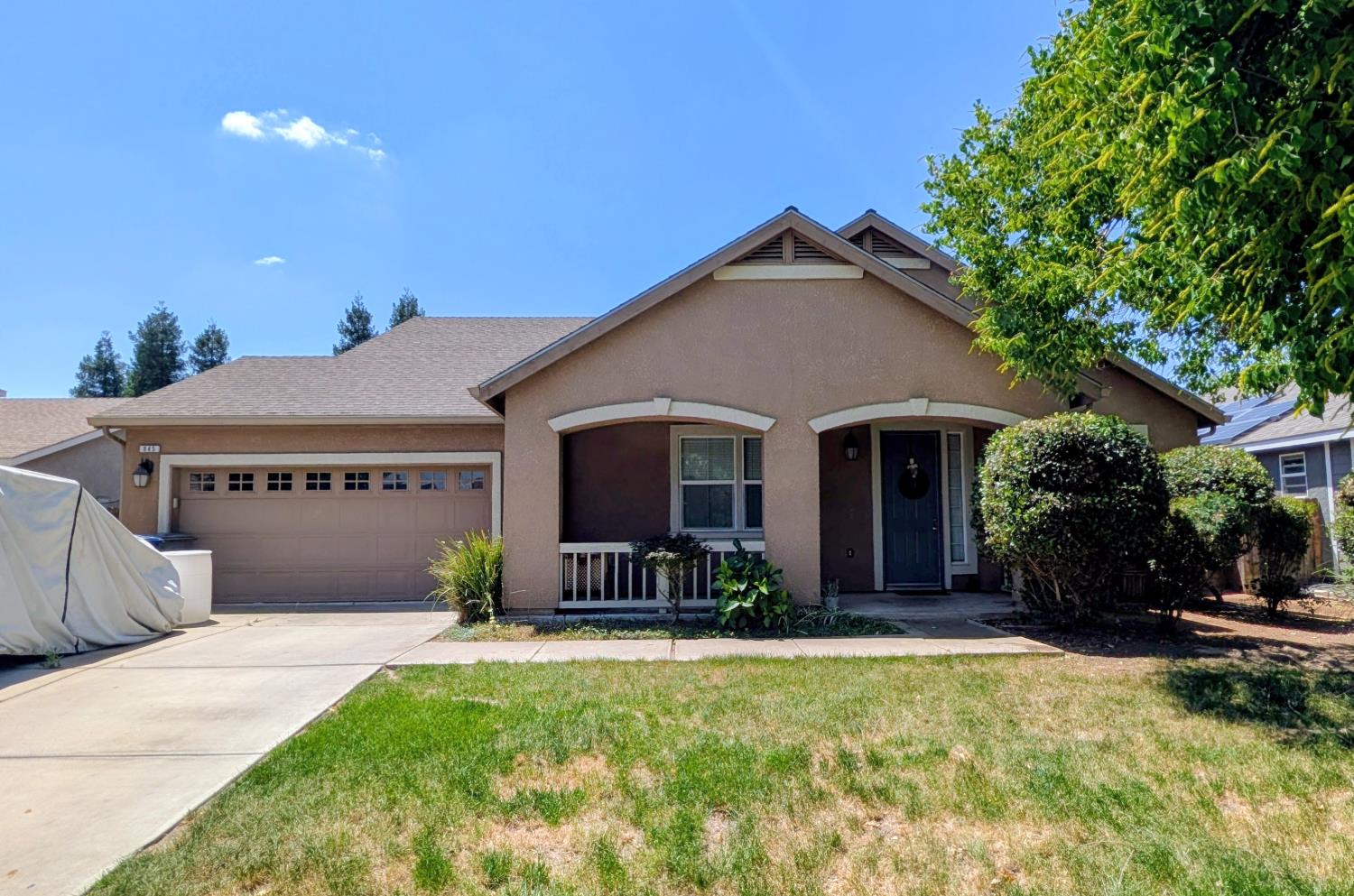 645 E Sierra Ave, Reedley, CA 93654