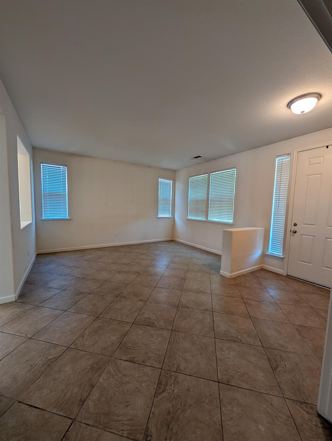 645 E Sierra Ave, Reedley, CA 93654