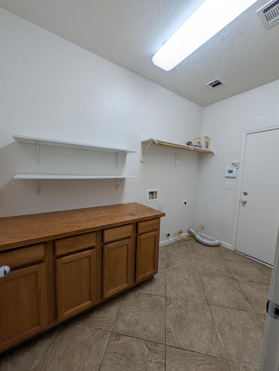 645 E Sierra Ave, Reedley, CA 93654