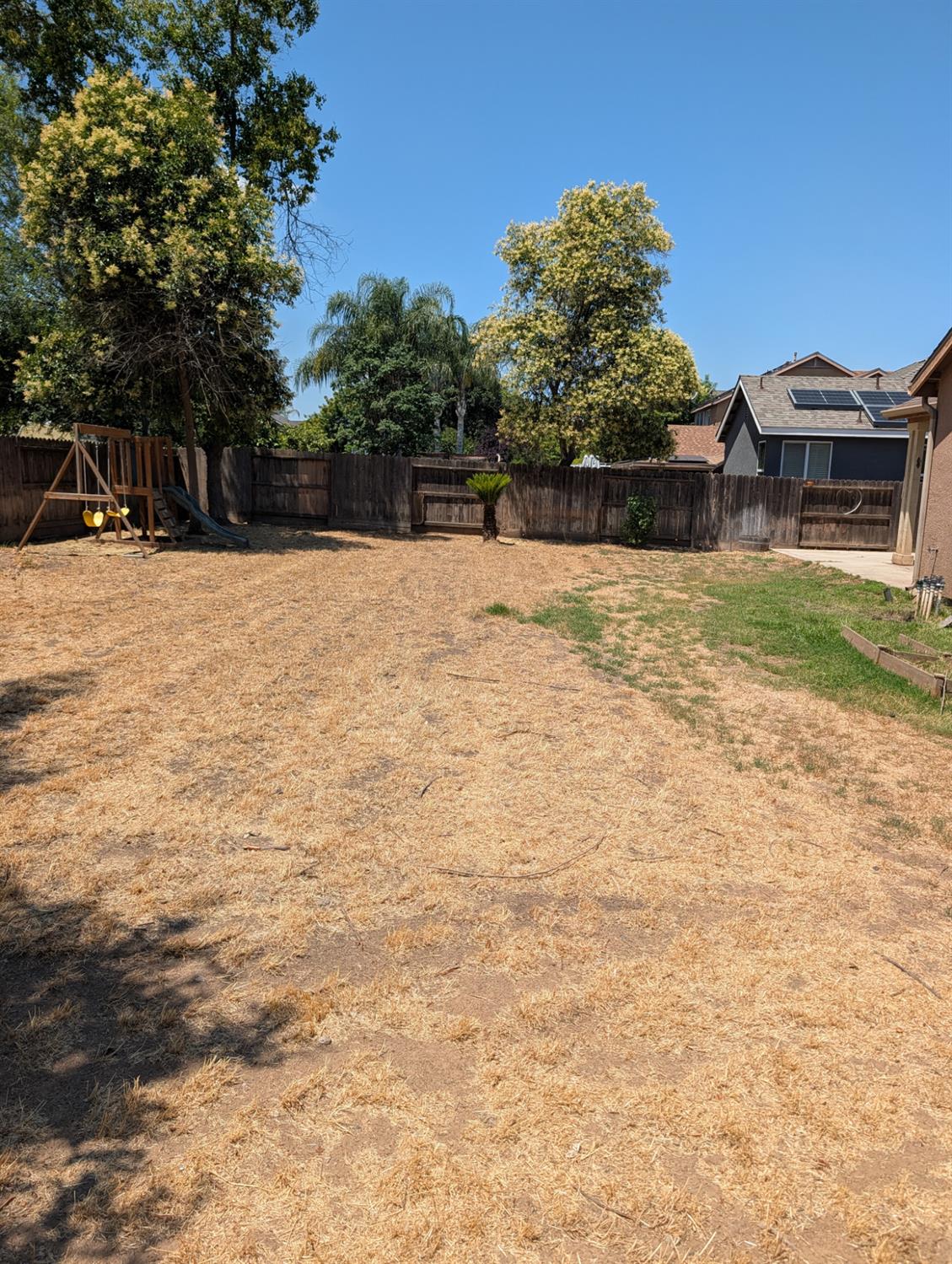 645 E Sierra Ave, Reedley, CA 93654