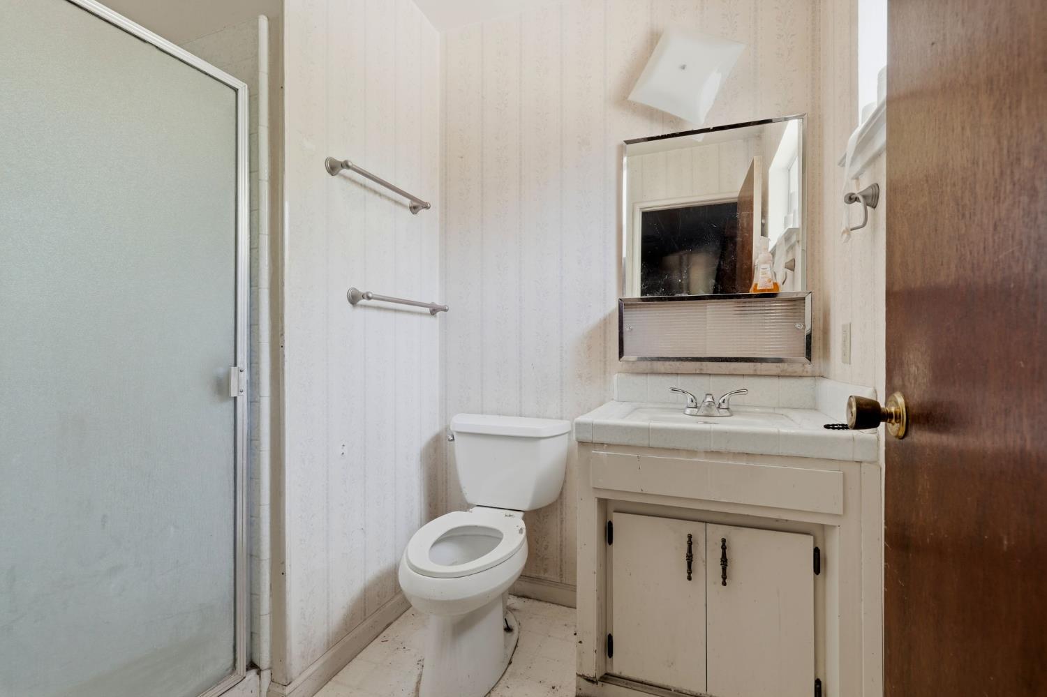 1924 S Tipton Ct, Visalia, CA 93292