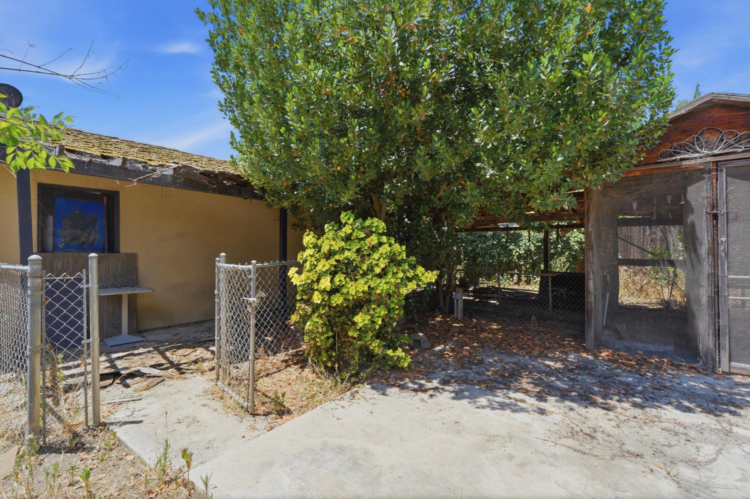 1924 S Tipton Ct, Visalia, CA 93292