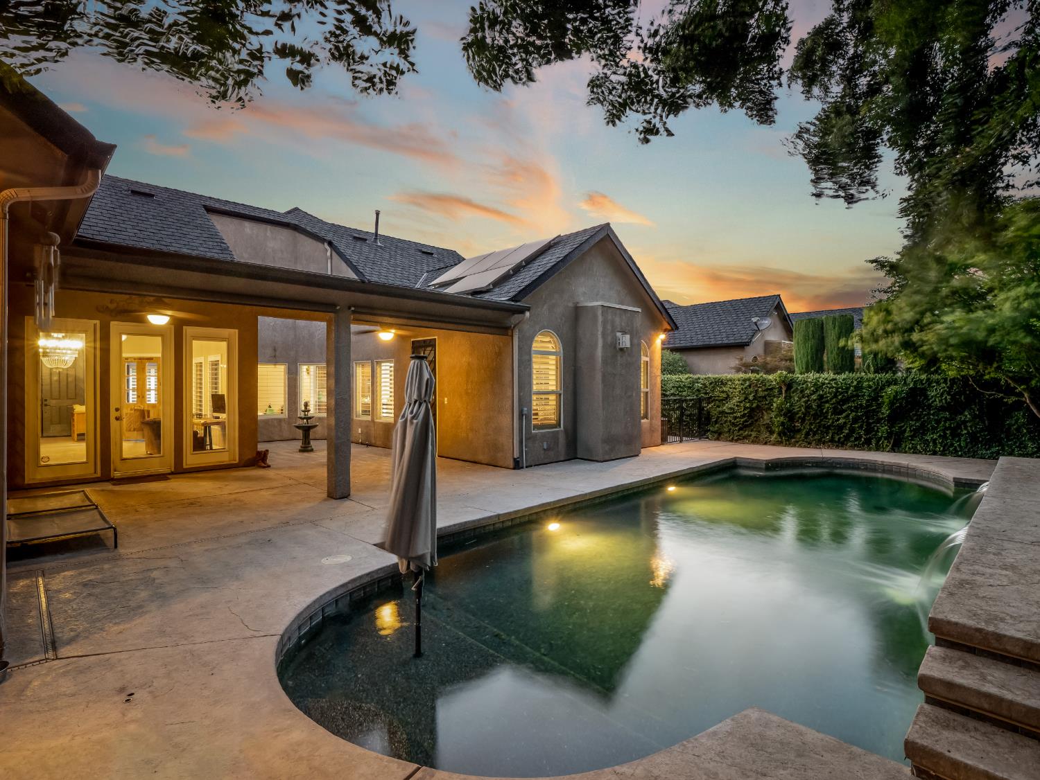 1755 N Cherry Ln, Clovis, CA 93619