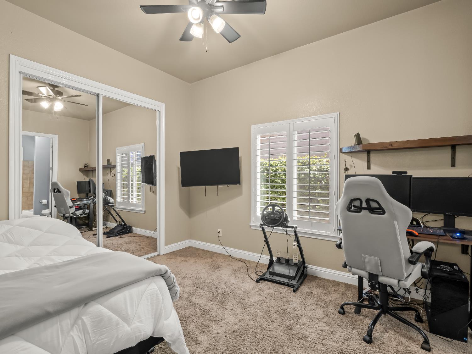 1755 N Cherry Ln, Clovis, CA 93619
