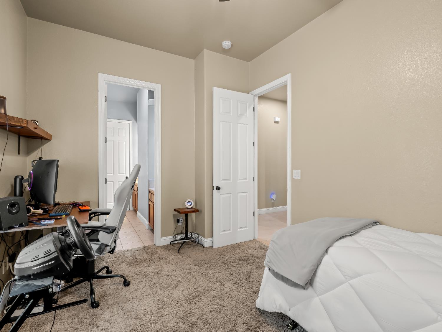 1755 N Cherry Ln, Clovis, CA 93619