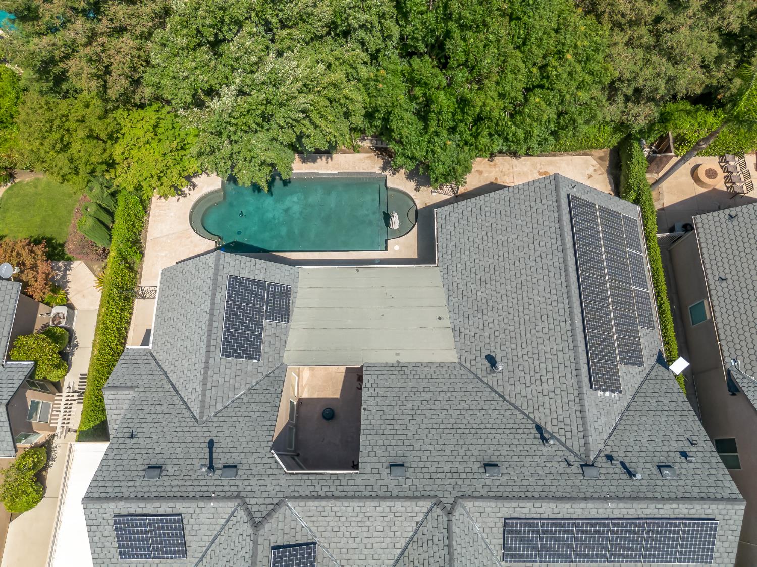 1755 N Cherry Ln, Clovis, CA 93619