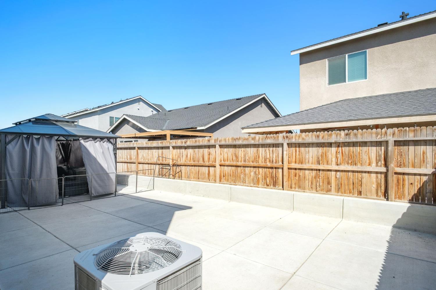 452 University Dr, Lemoore, CA 93245
