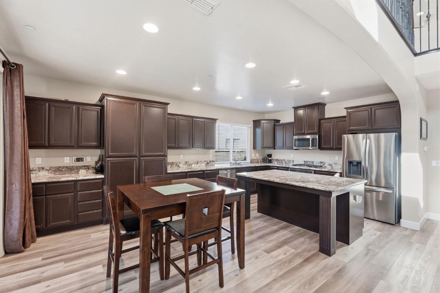 3085 N Vahe Ave, Fresno, CA 93737
