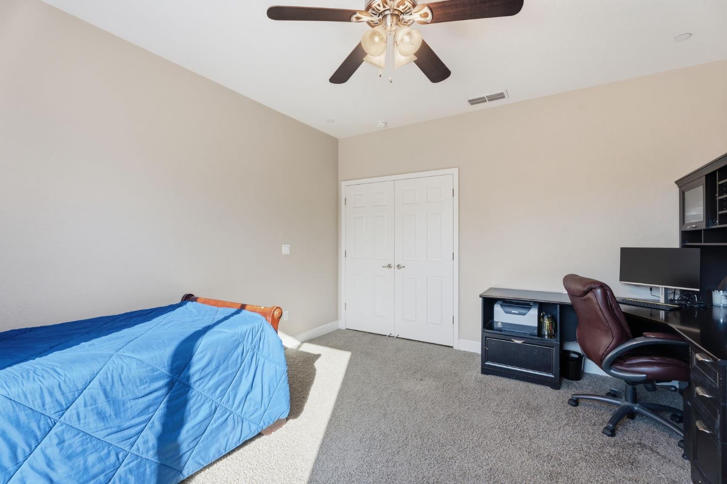 3085 N Vahe Ave, Fresno, CA 93737
