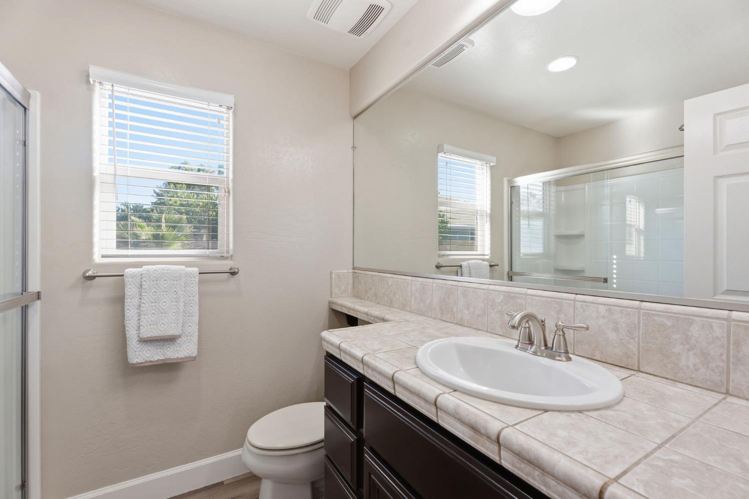 3085 N Vahe Ave, Fresno, CA 93737