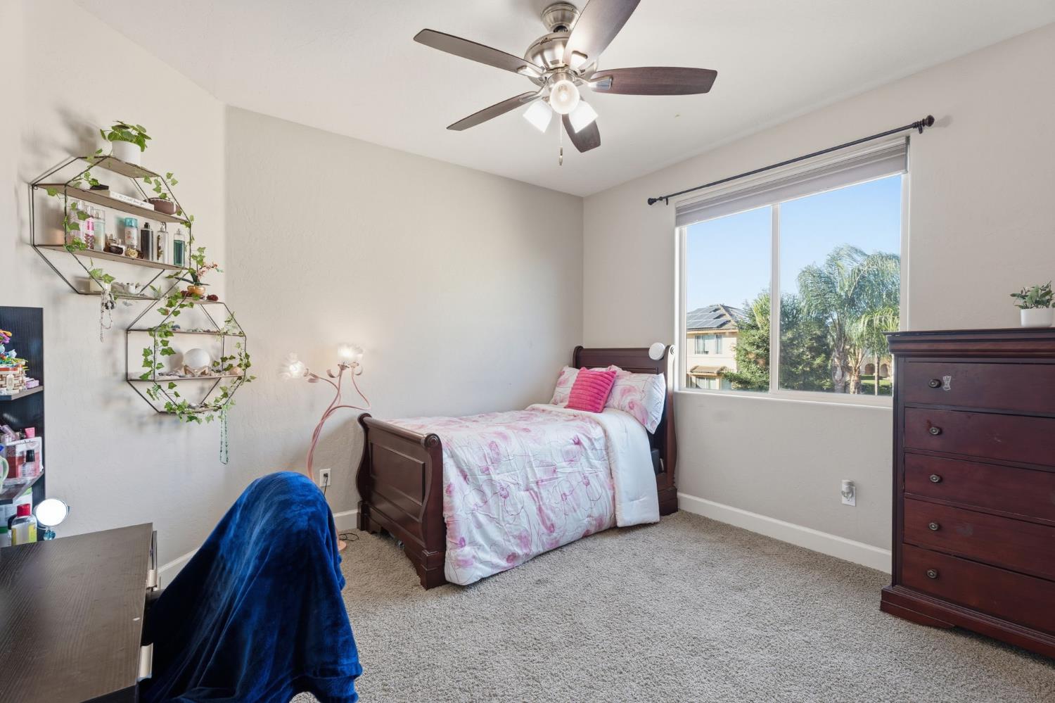 3085 N Vahe Ave, Fresno, CA 93737