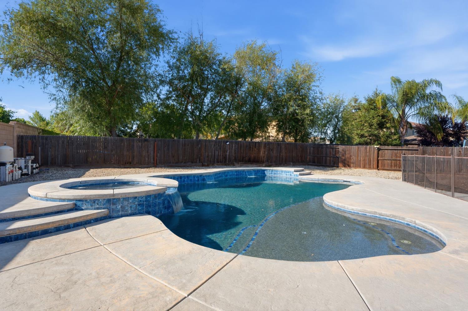 3085 N Vahe Ave, Fresno, CA 93737