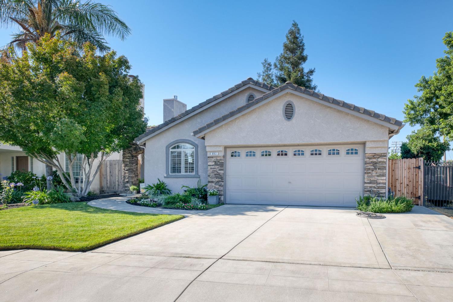 892 Fedora Ave, Clovis, CA 93612