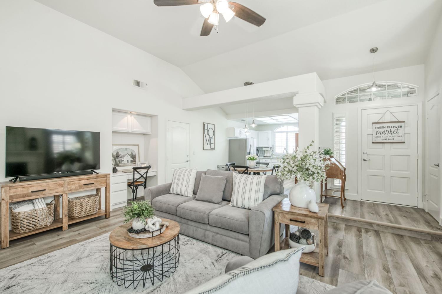 892 Fedora Ave, Clovis, CA 93612