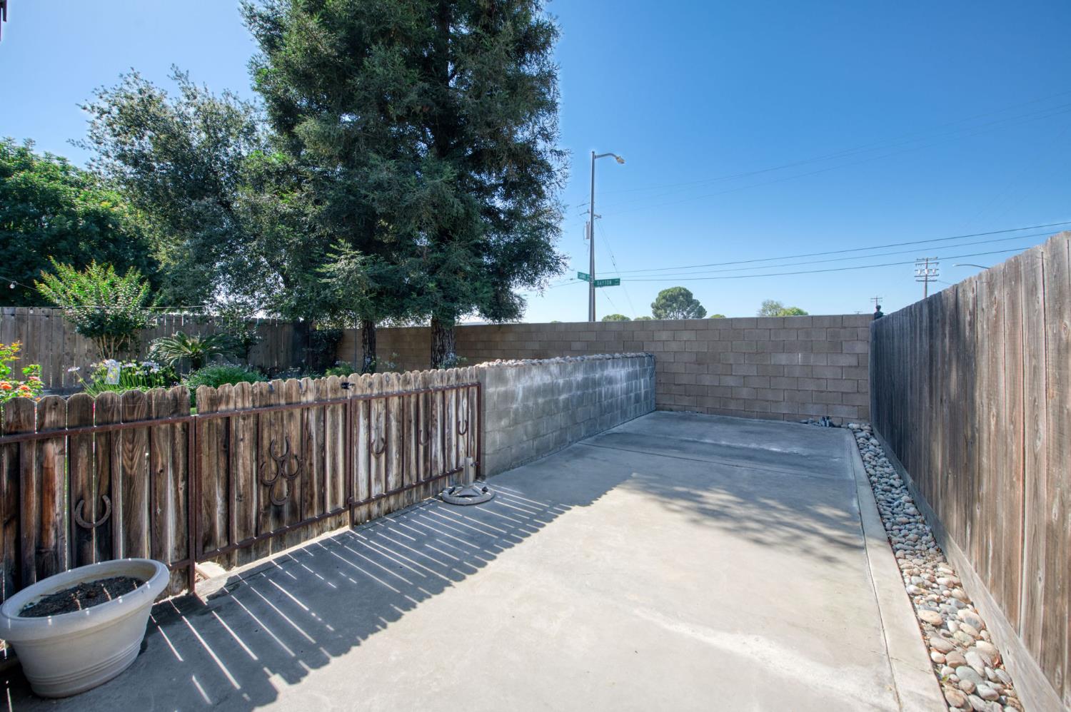 892 Fedora Ave, Clovis, CA 93612