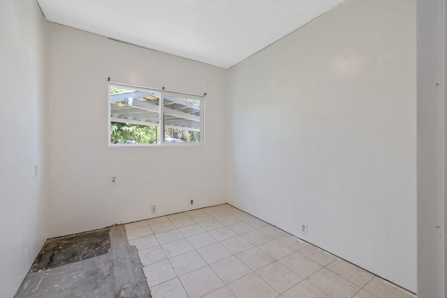 11386 Hanford Armona Rd, Hanford, CA 93230
