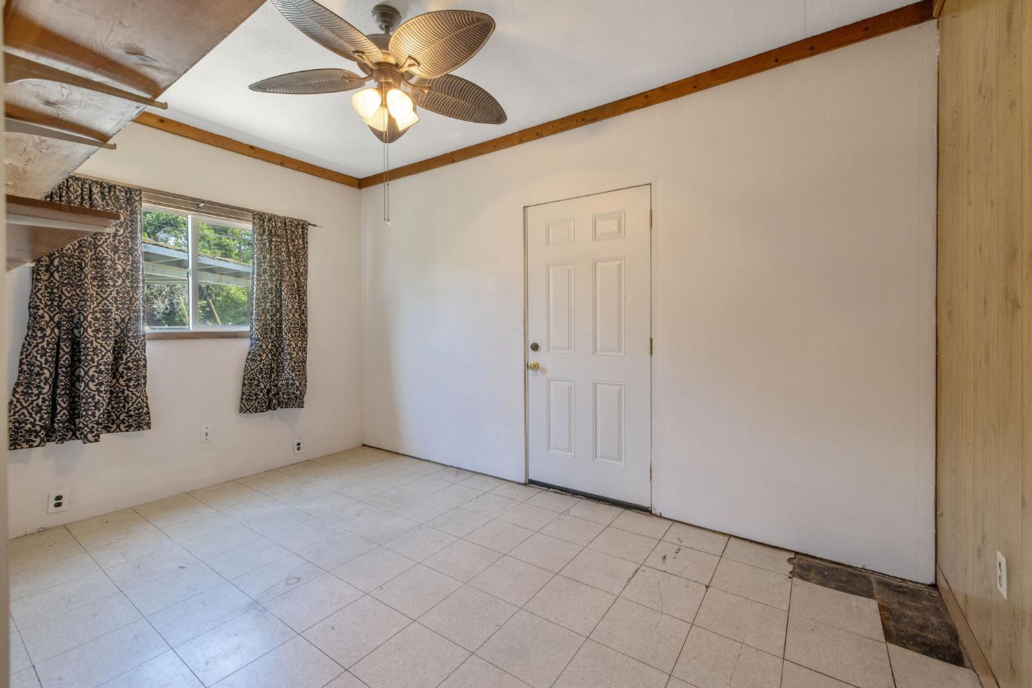 11386 Hanford Armona Rd, Hanford, CA 93230