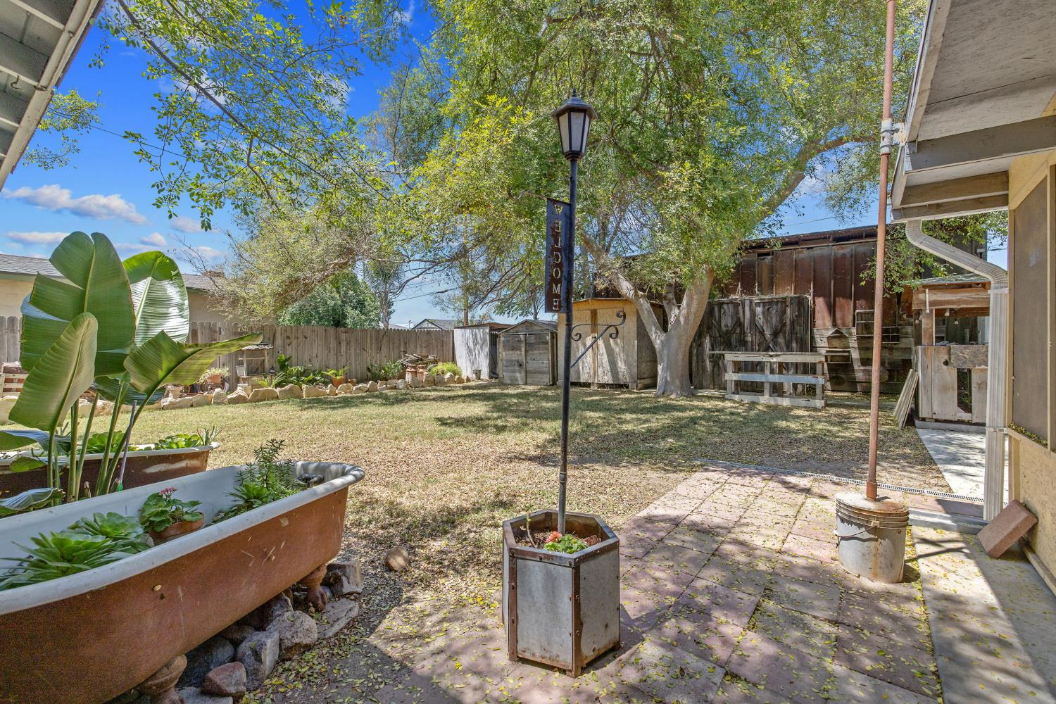 11386 Hanford Armona Rd, Hanford, CA 93230