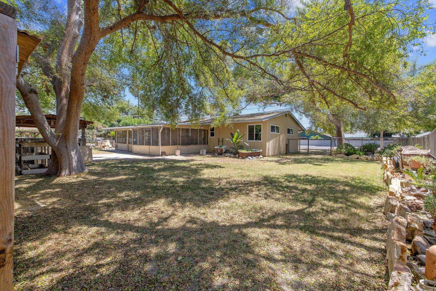 11386 Hanford Armona Rd, Hanford, CA 93230
