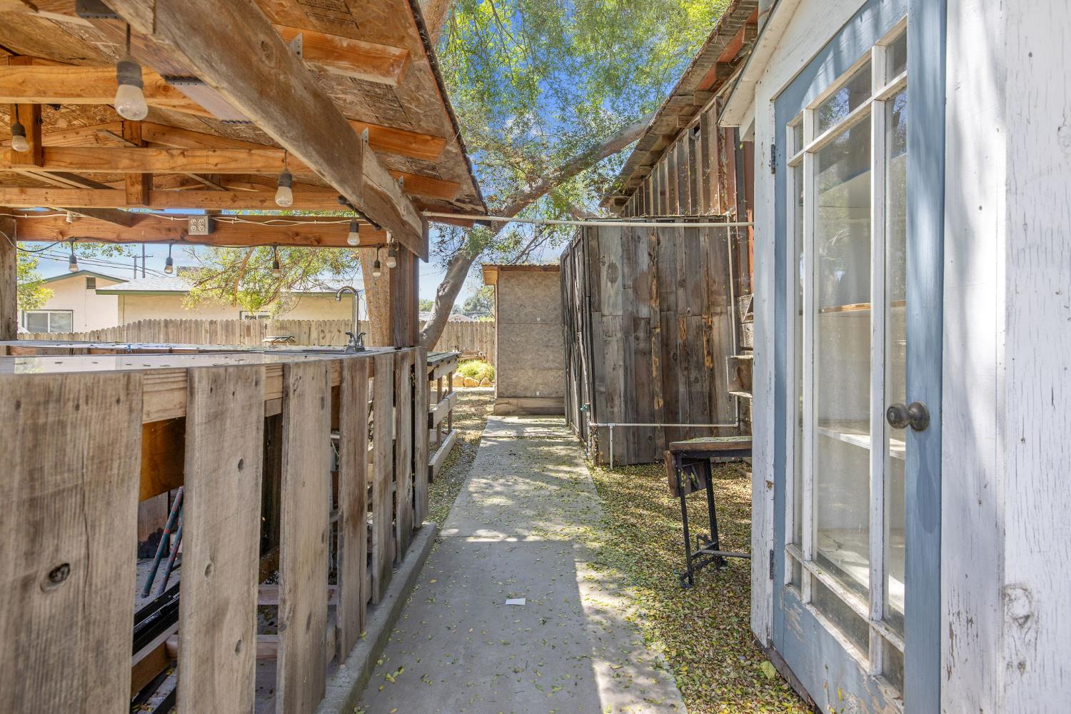 11386 Hanford Armona Rd, Hanford, CA 93230