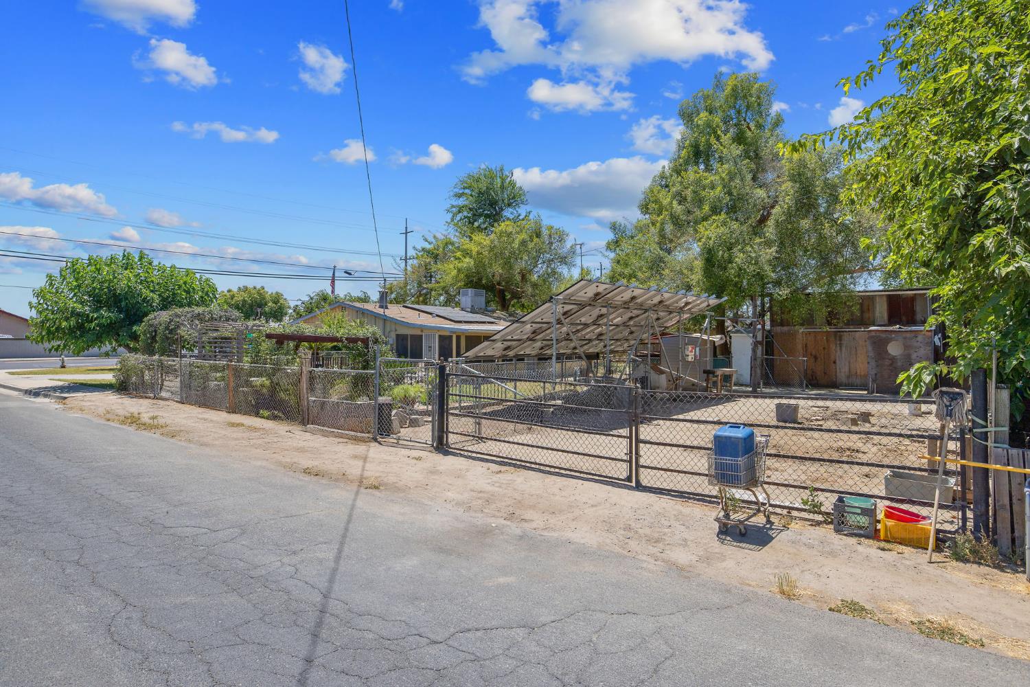 11386 Hanford Armona Rd, Hanford, CA 93230