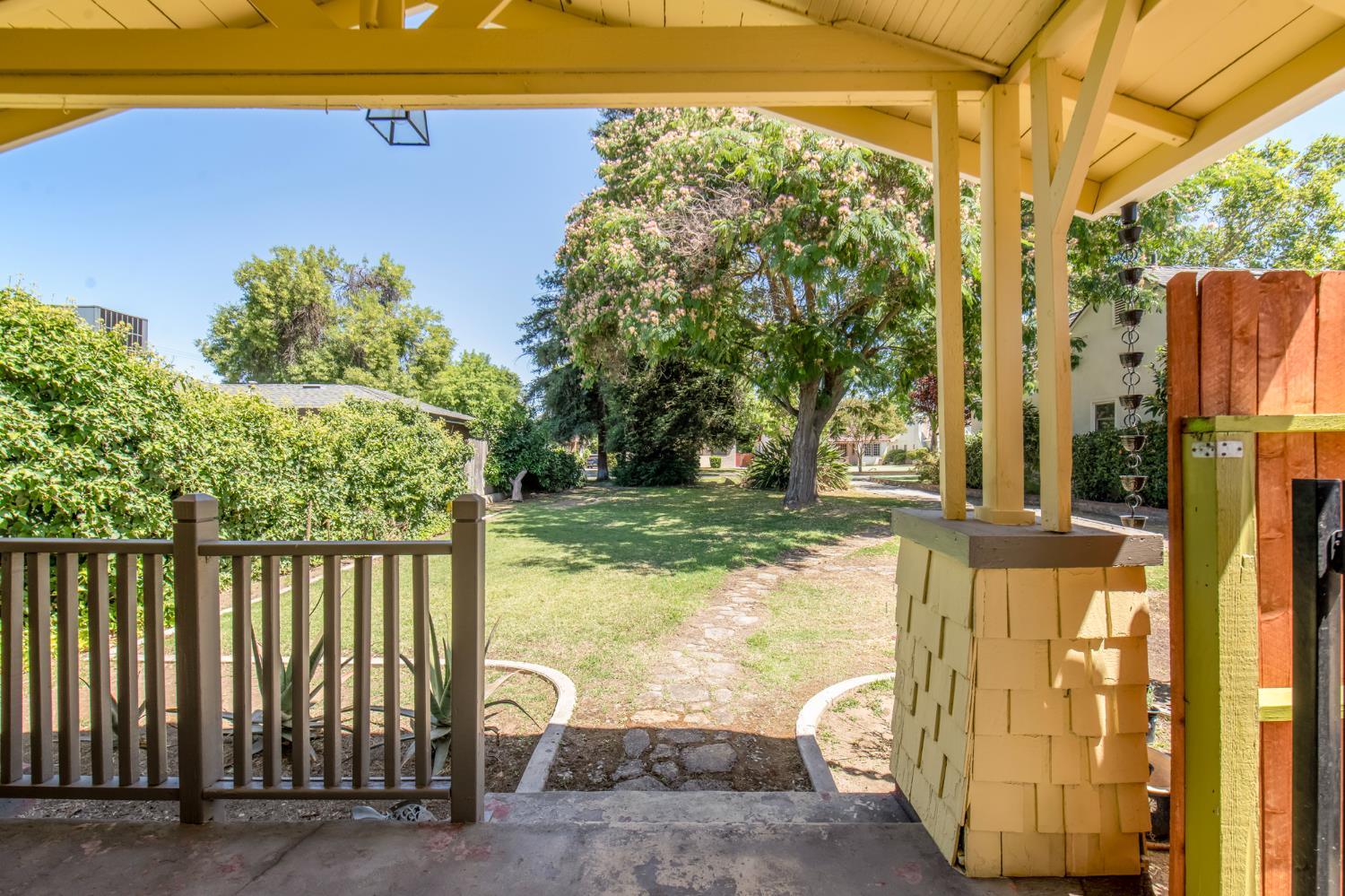 330 E Cornell Ave, Fresno, CA 93704