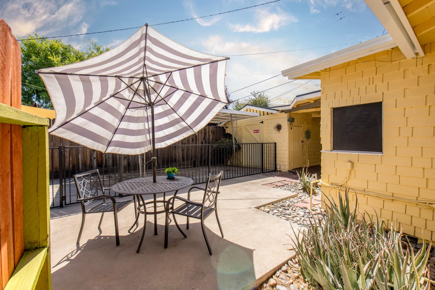 330 E Cornell Ave, Fresno, CA 93704