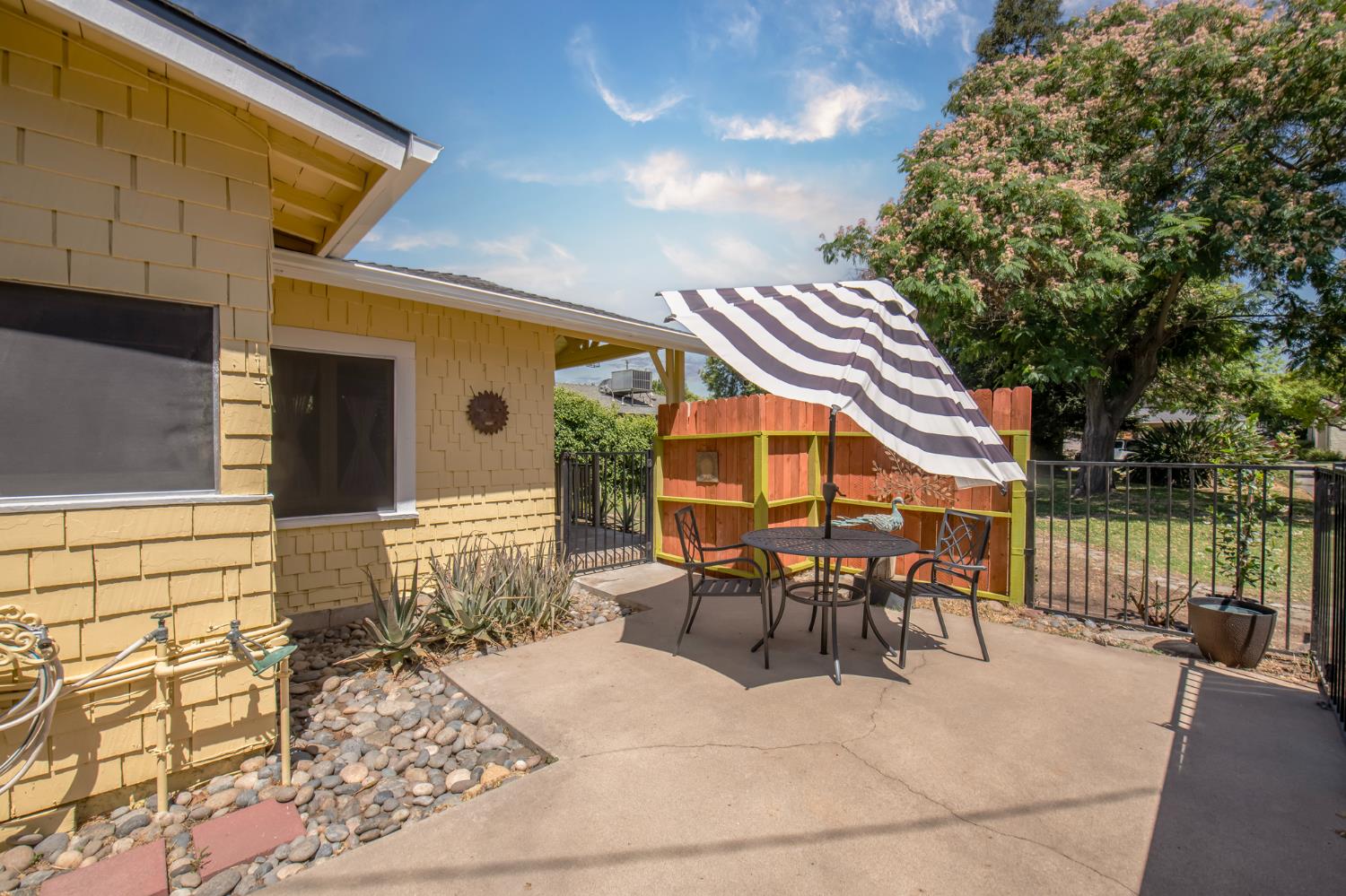 330 E Cornell Ave, Fresno, CA 93704