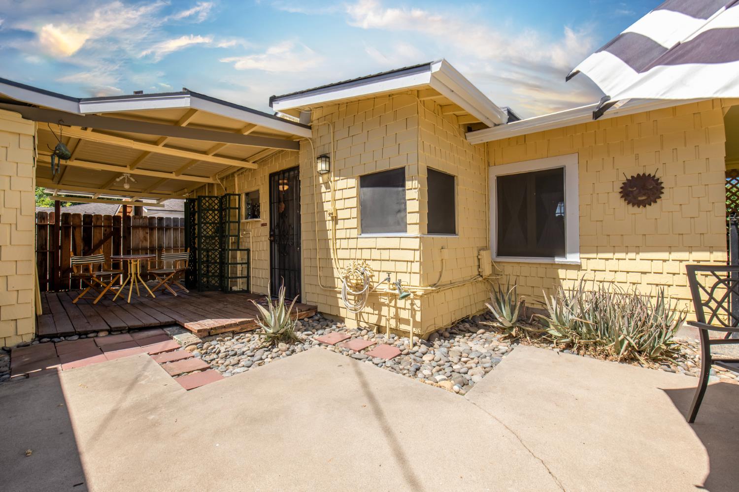 330 E Cornell Ave, Fresno, CA 93704