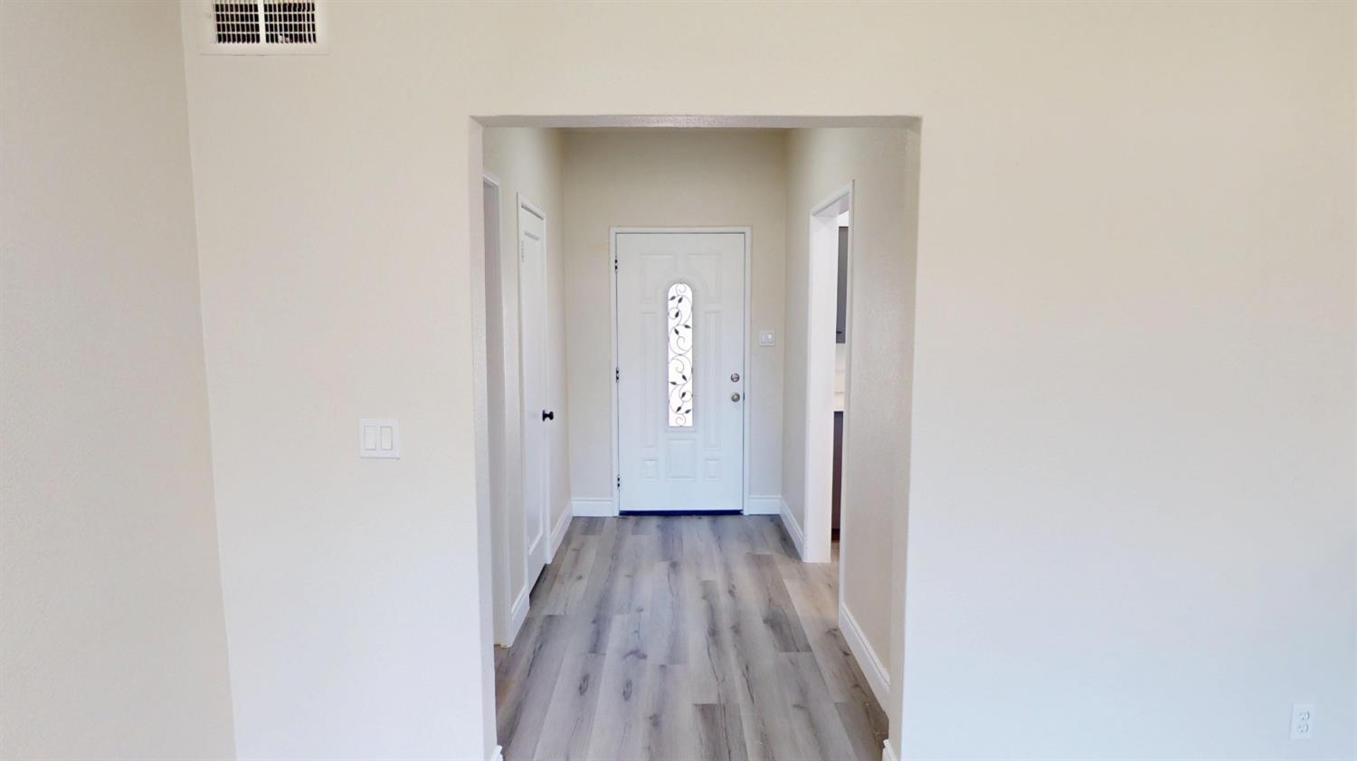 3015 N Adoline Ave, Fresno, CA 93705