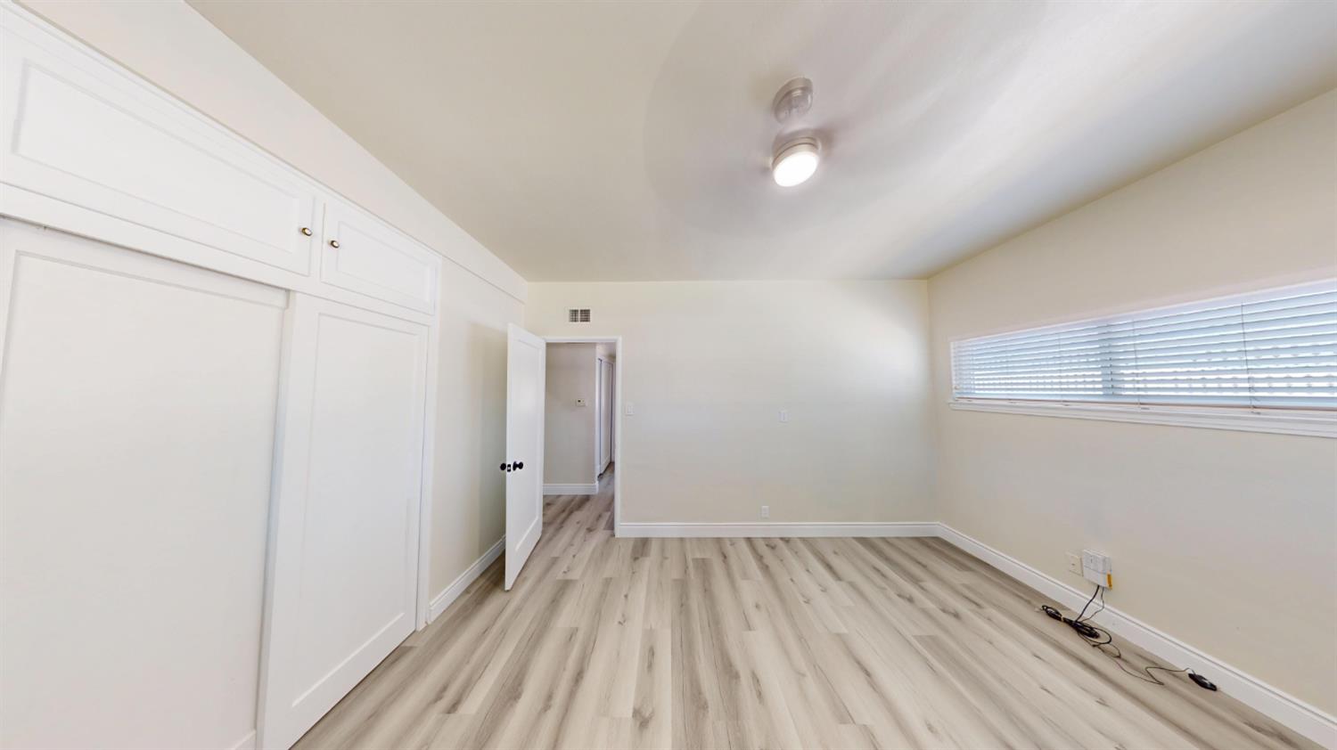 3015 N Adoline Ave, Fresno, CA 93705