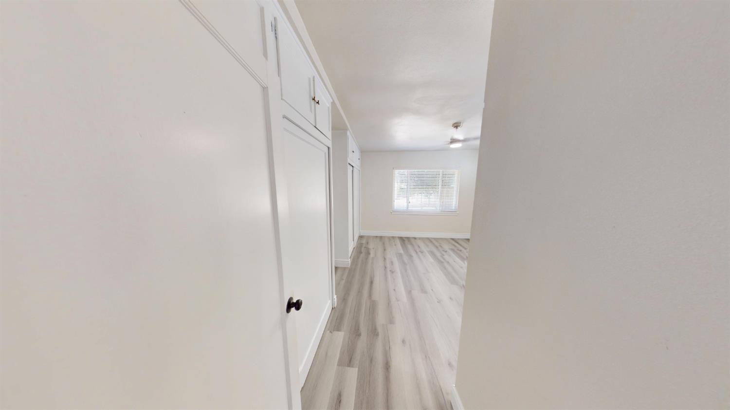 3015 N Adoline Ave, Fresno, CA 93705