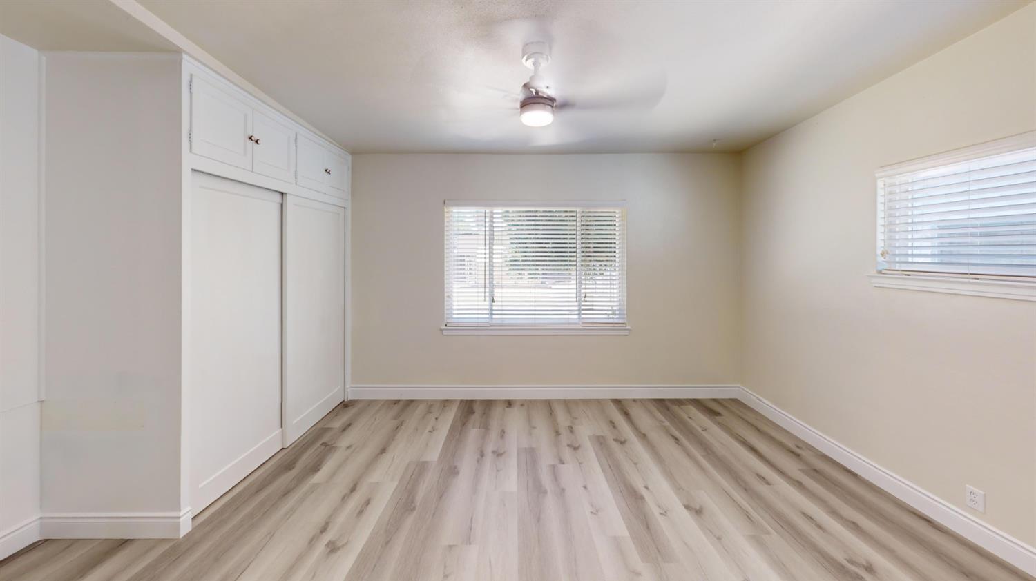 3015 N Adoline Ave, Fresno, CA 93705