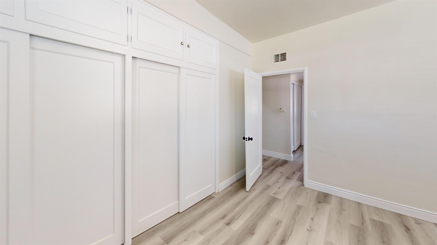 3015 N Adoline Ave, Fresno, CA 93705