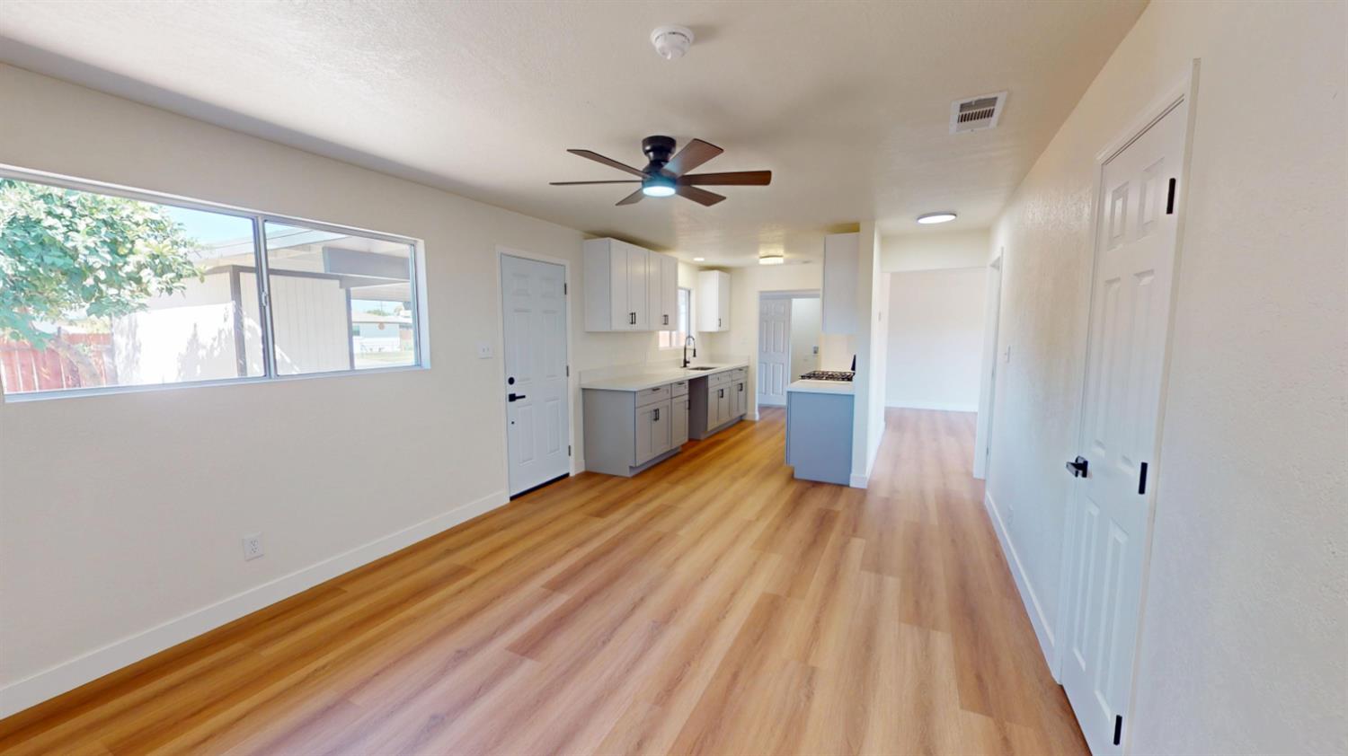 4298 N Holt Ave, Fresno, CA 93705