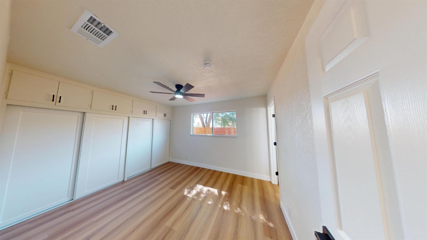 4298 N Holt Ave, Fresno, CA 93705