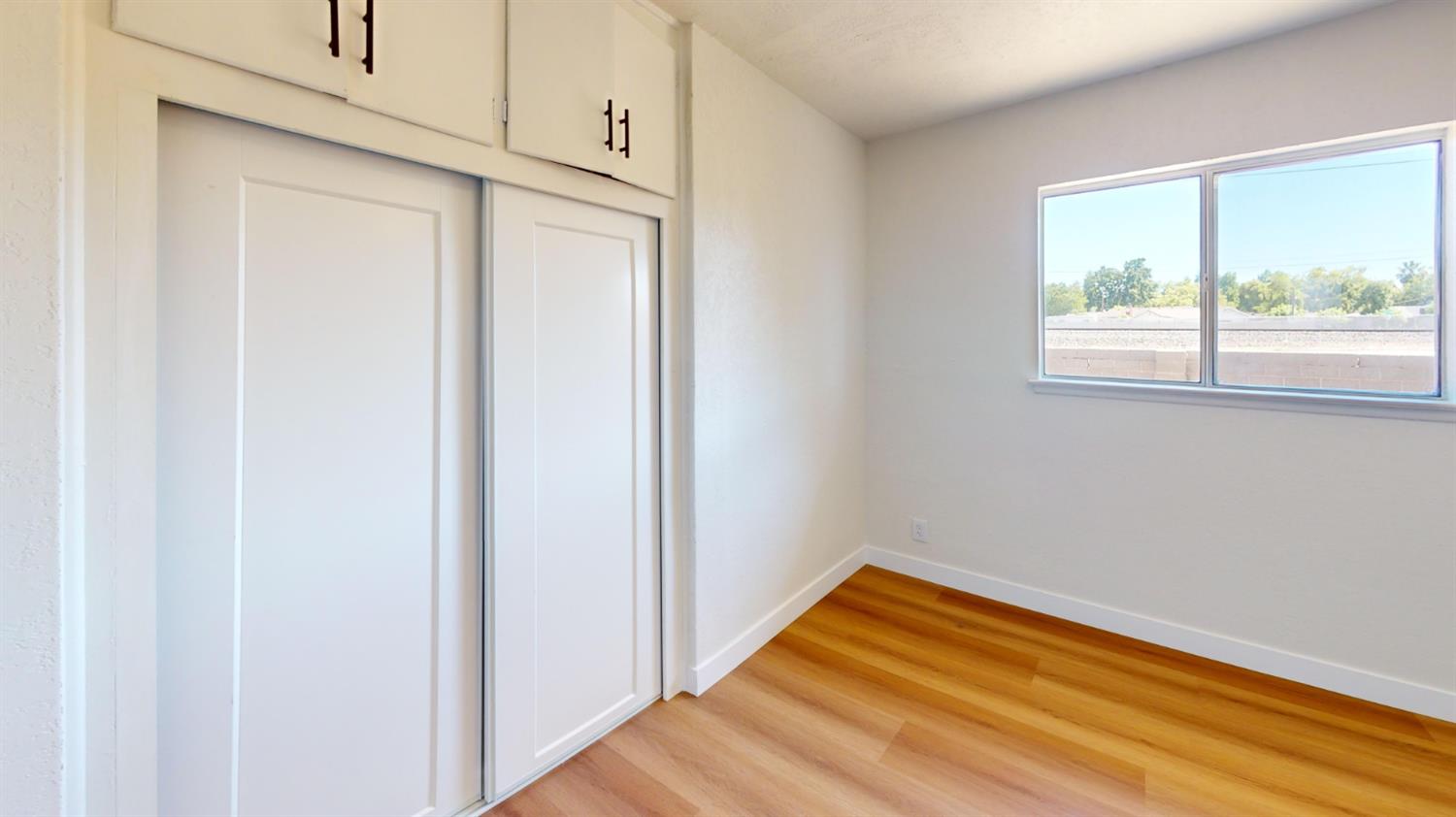 4298 N Holt Ave, Fresno, CA 93705