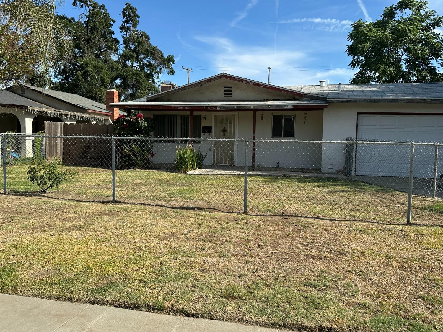 530 E 11Th St, Hanford, CA 93230