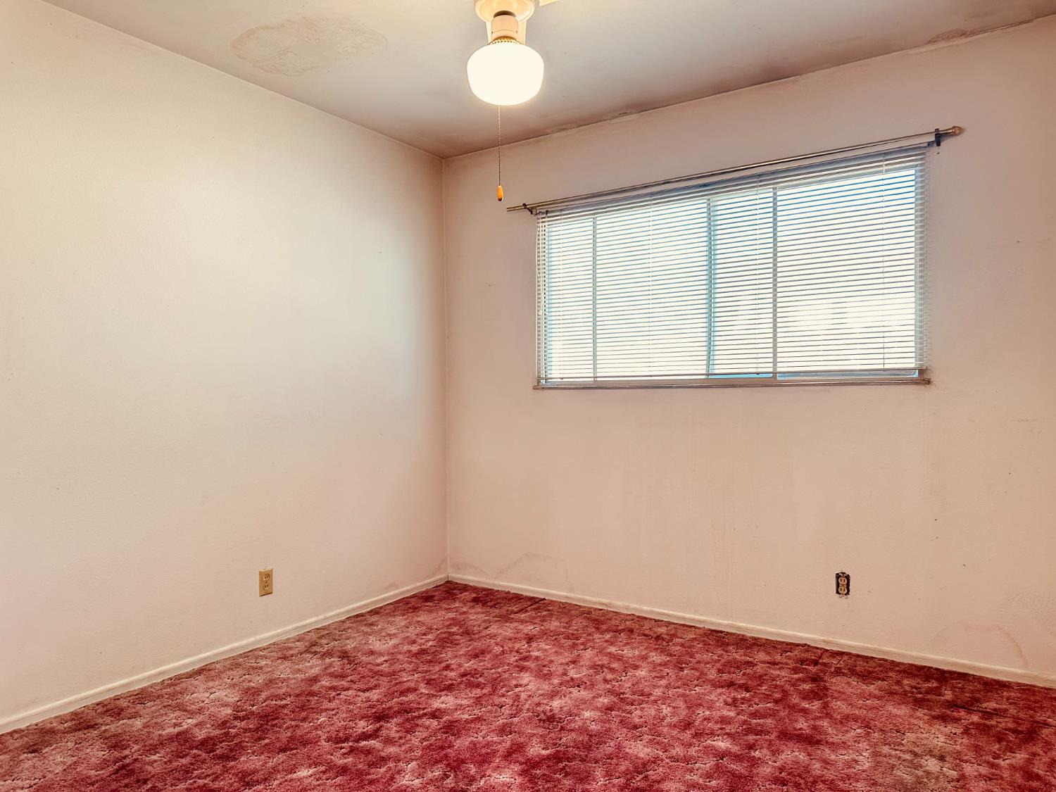 530 E 11Th St, Hanford, CA 93230