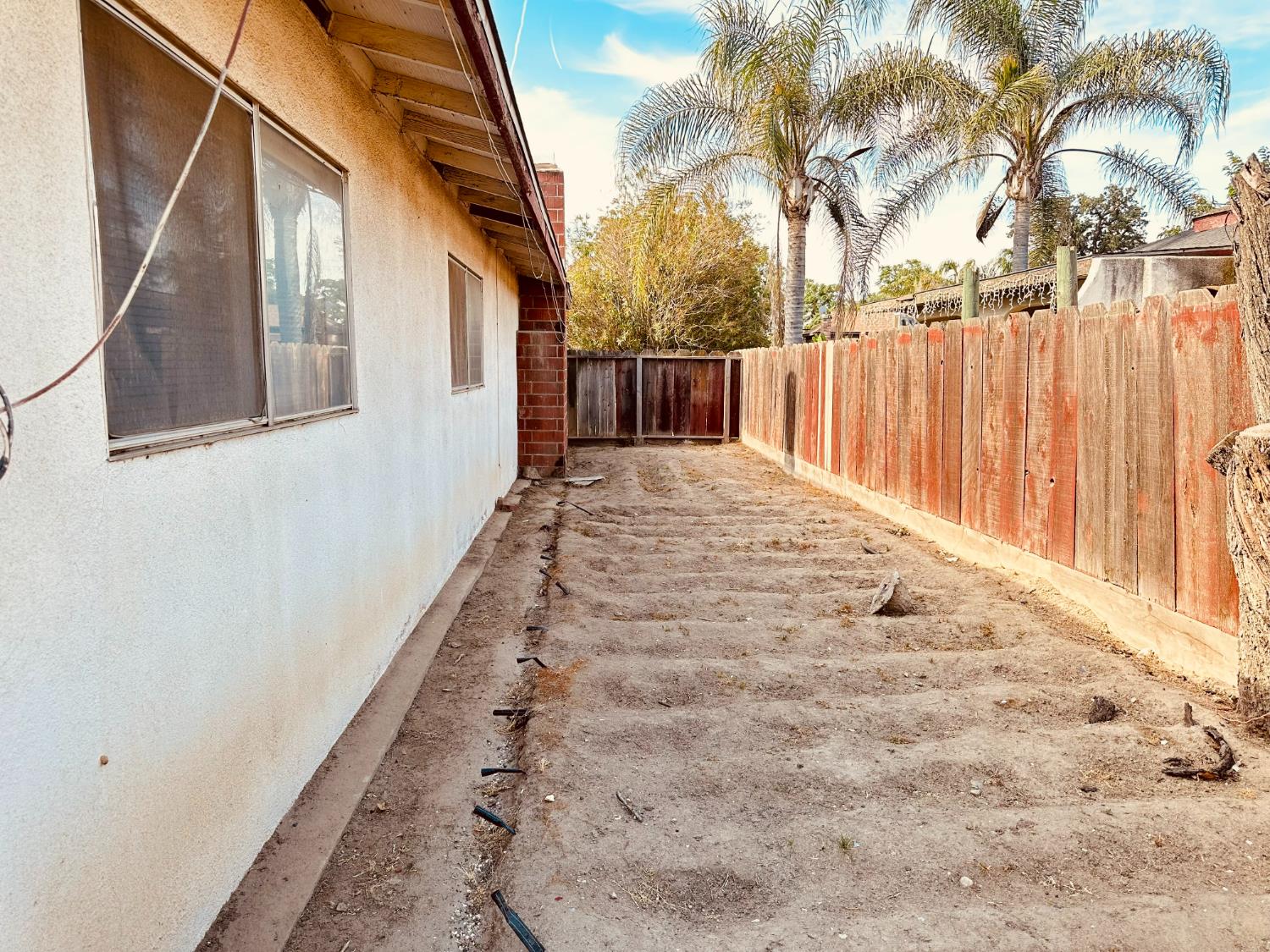 530 E 11Th St, Hanford, CA 93230