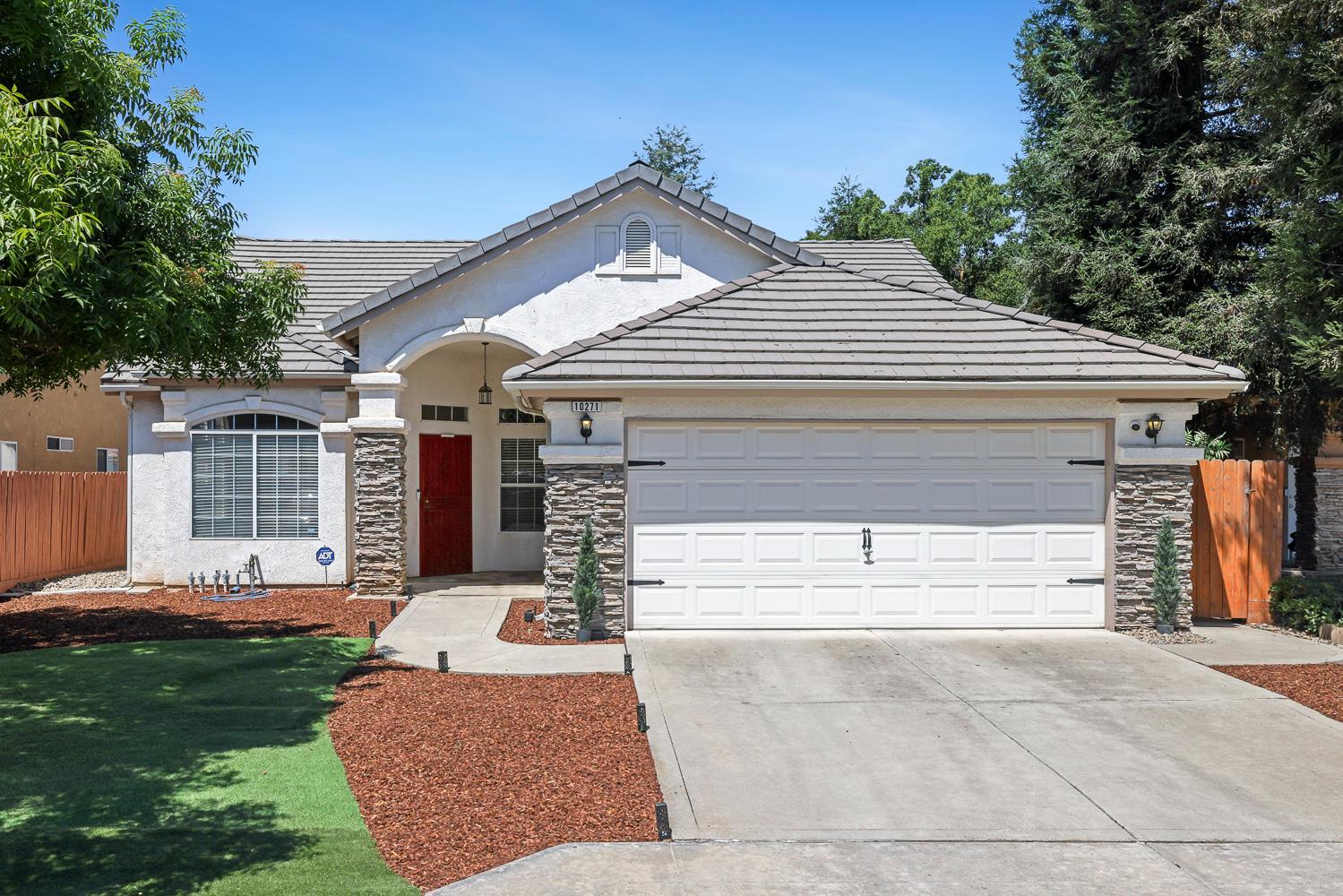 10271 N Whitney Ave, Fresno, CA 93730